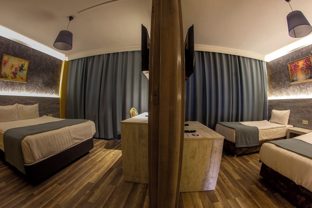 Deluxe Quadruple Room photo 1