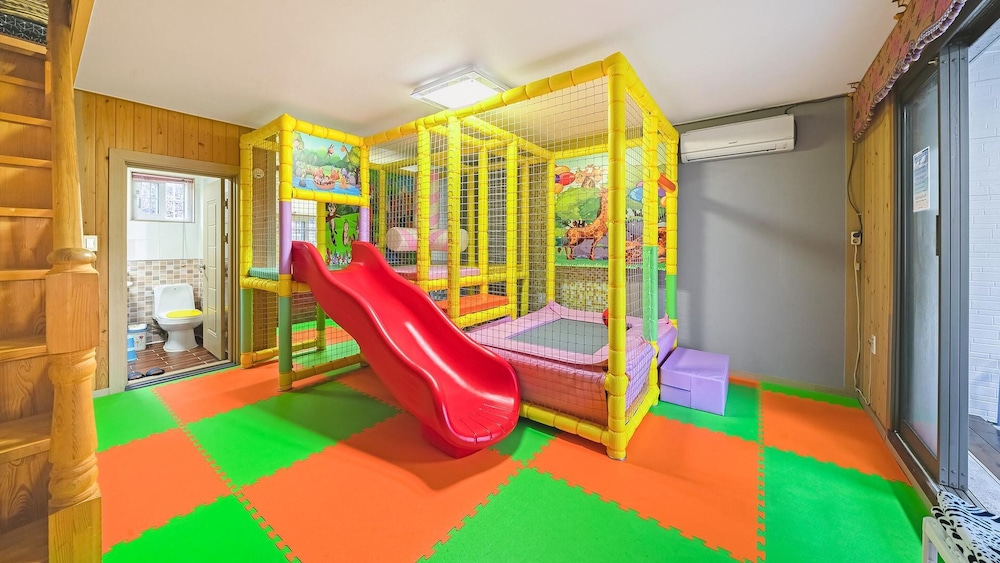 Basic Room, 2 Bedrooms (saesbyeol3(kidsroom,poolvila)) - Photo 15