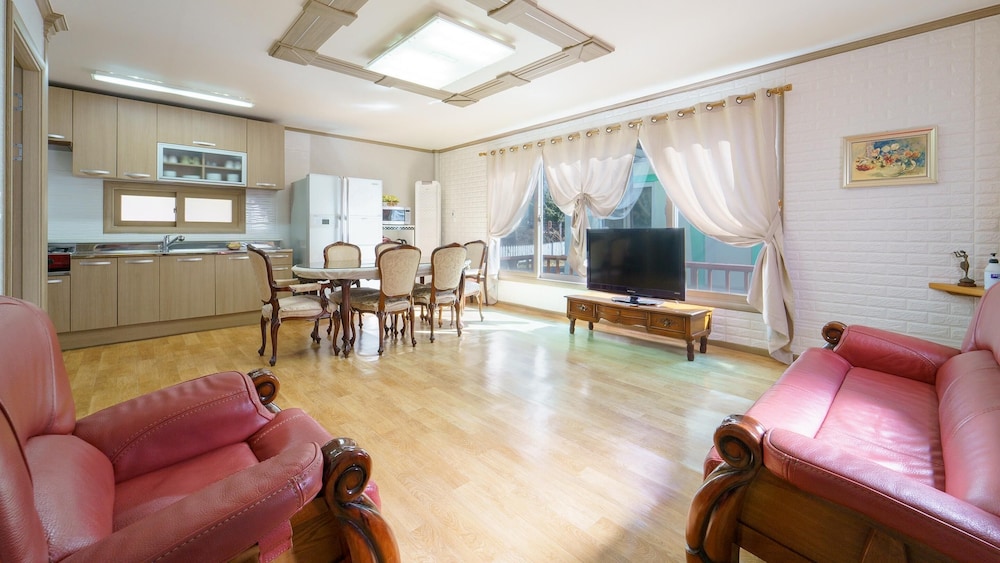 Basic Room, 1 Bedroom (Harmony Room B)