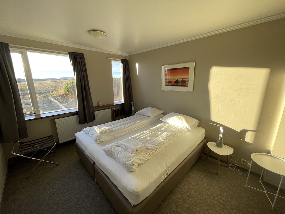 Standard Double or Twin Room, Private Bathroom photo 2