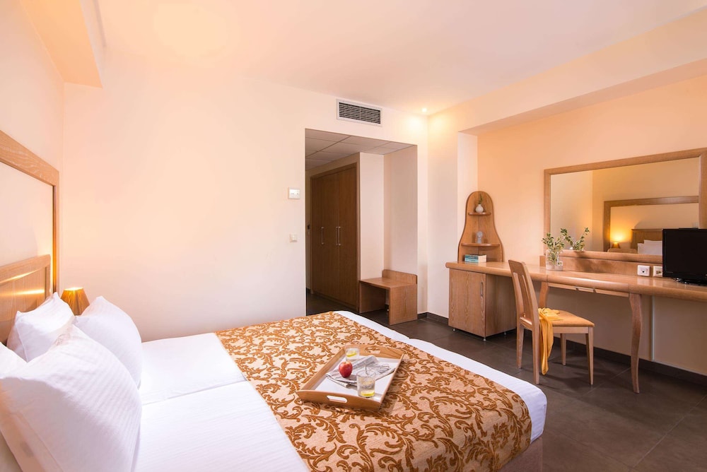 Superior Double or Twin Room, Garden View photo 2