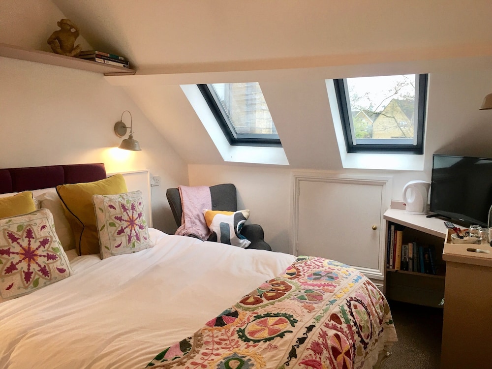 Standard Double Room, Ensuite - Photo 1
