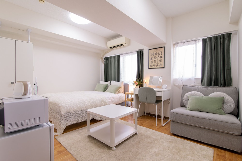Basic Apartment photo 1