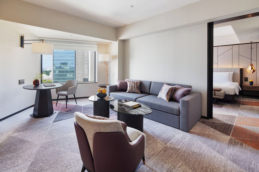 Suite, 1 King Bed, Club Lounge Access (Sora)