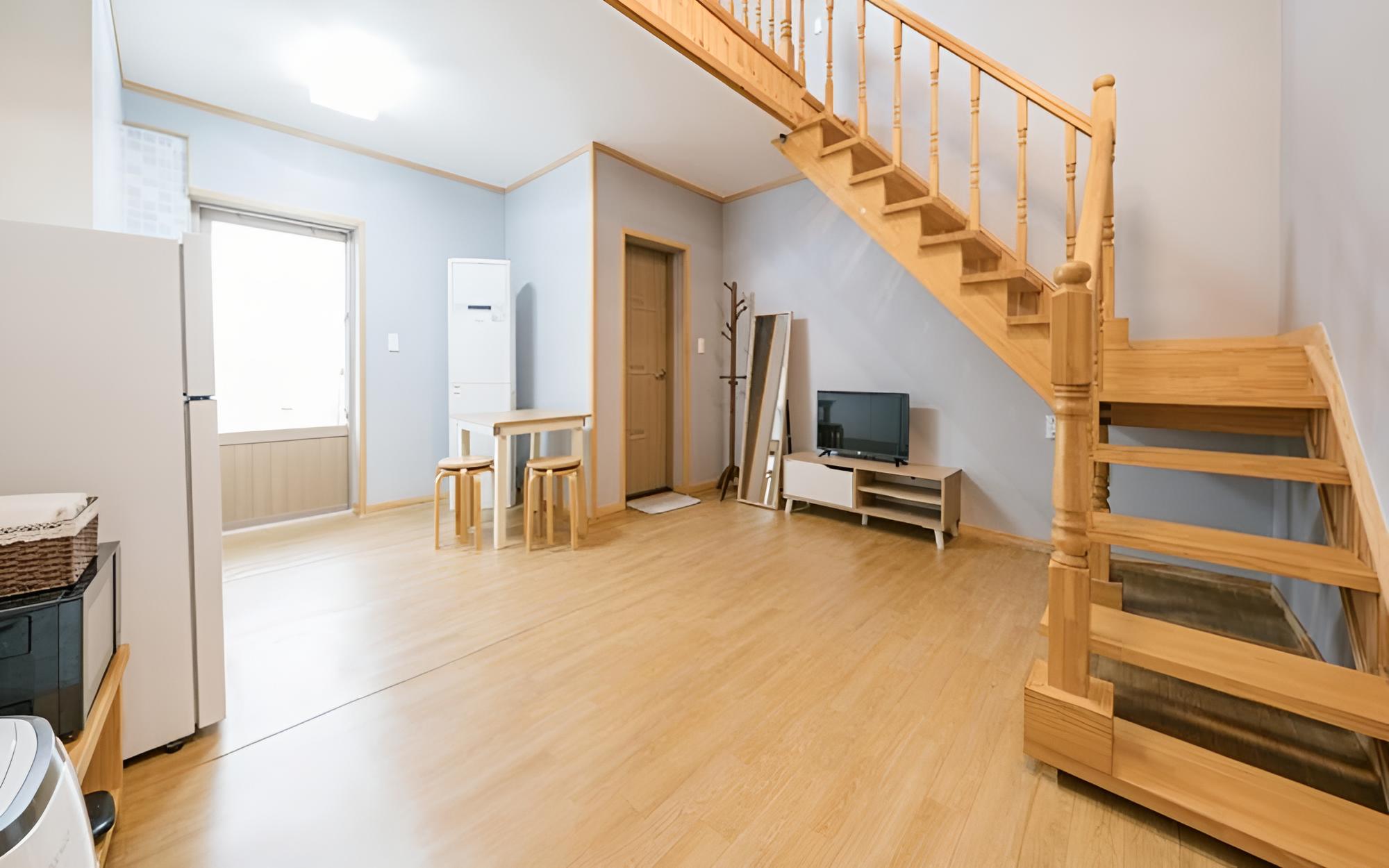 Room (No 202 ) - Photo 4