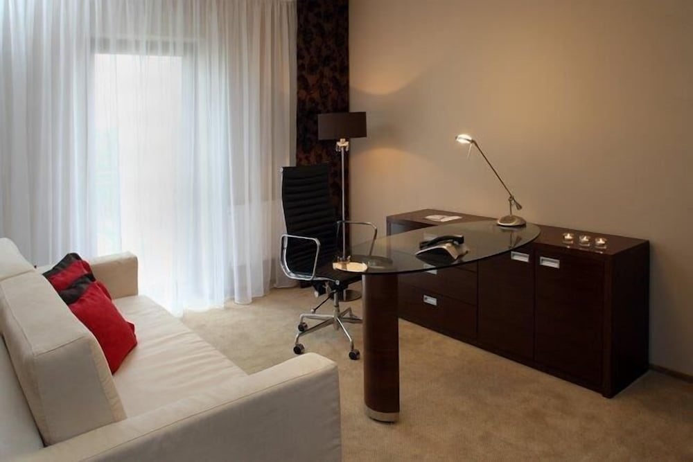 Business Apartment (Golden Apartmán +)