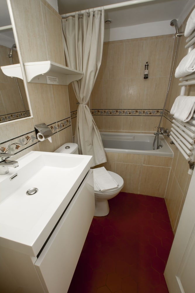 Comfort Room - Photo 5