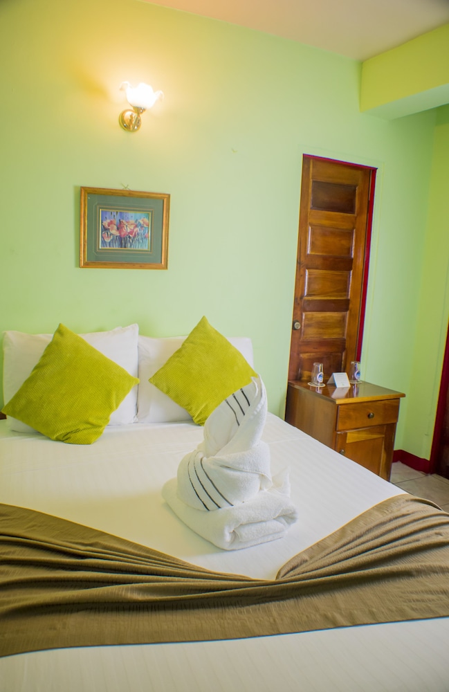 Double Room, 1 Bedroom, Refrigerator photo 1