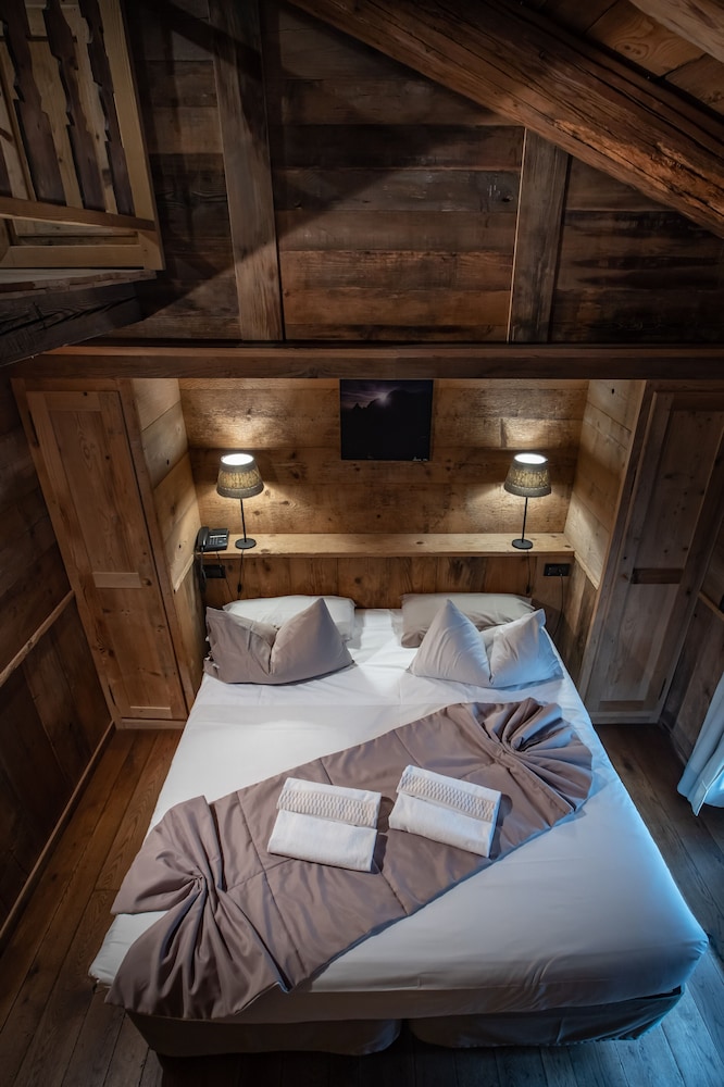 Standard Triple Room - Photo 4