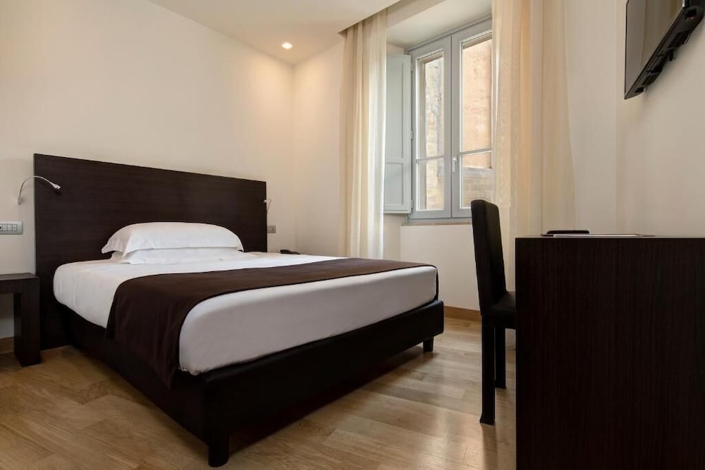 Small Double Room photo 3