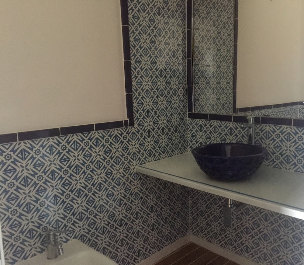Deluxe Suite, Jetted Tub, Sea View photo 3