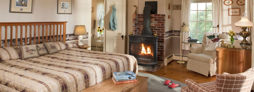Room (Chesapeake) photo 1