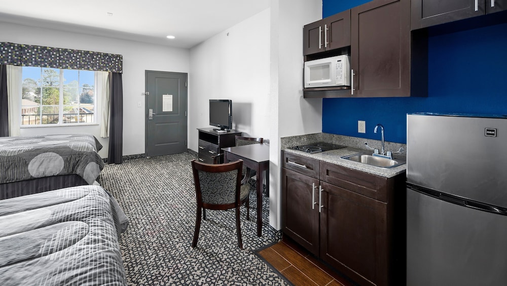 Room, 2 Queen Beds, Non Smoking, Kitchenette photo 1