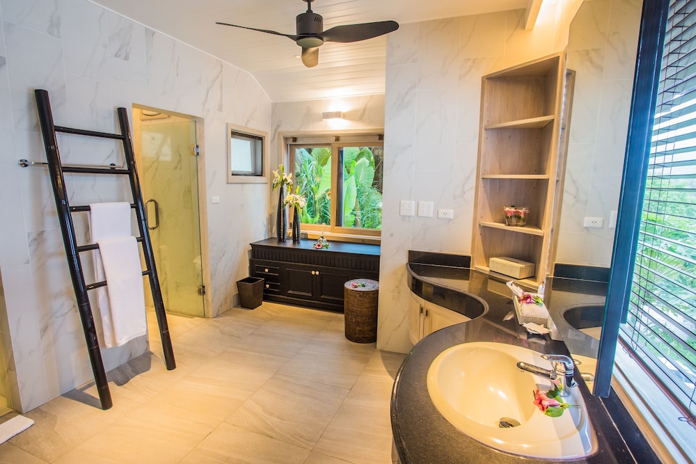 Luxury Villa photo 2