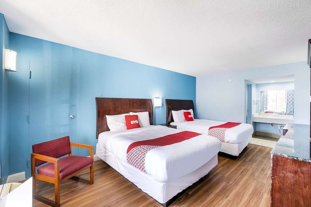 Room, 2 Queen Beds - Photo 1