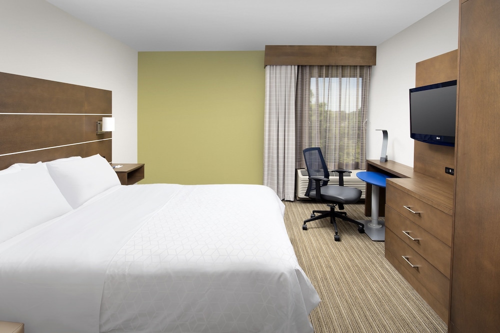 Standard Room, 1 King Bed, Accessible (Communications Accessible) - Photo 3