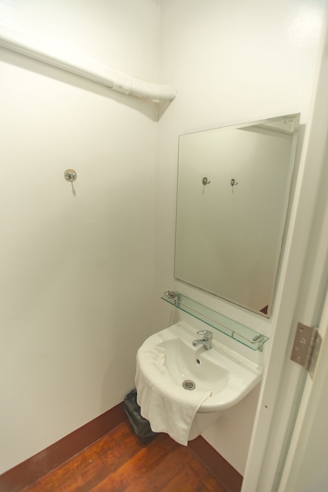 Standard Twin Room photo 2