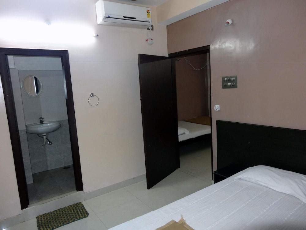A/C Double Room - Photo 3