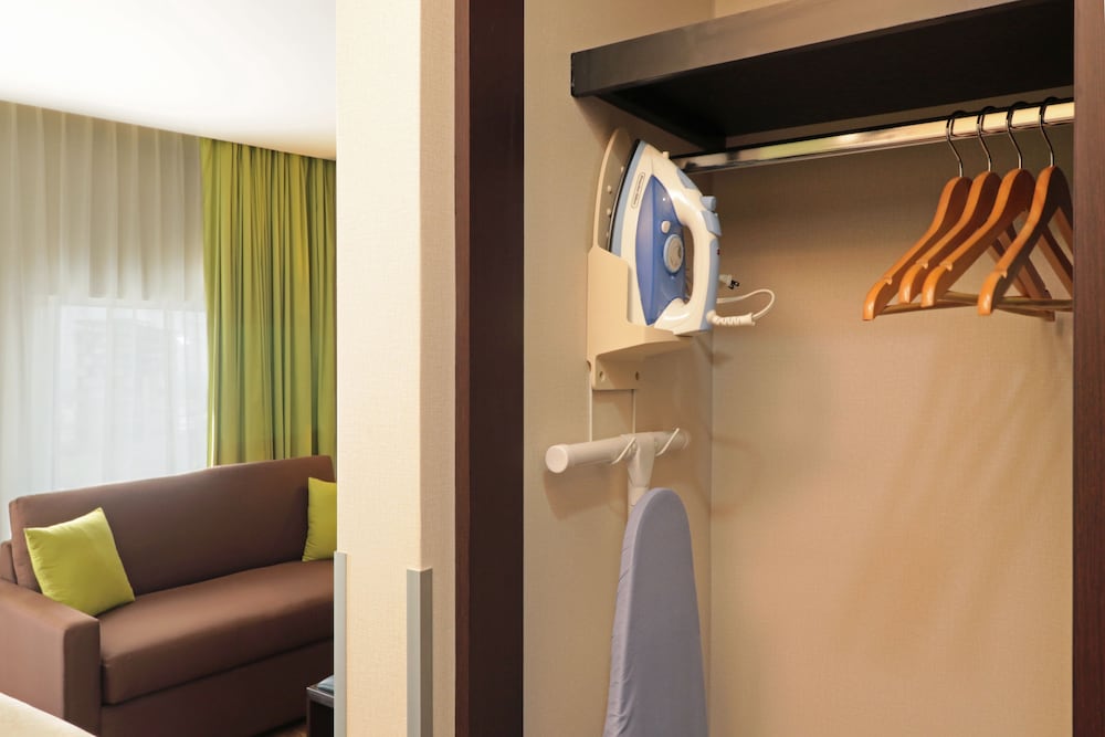 Suite, 2 Bedrooms, Accessible, Kitchen (Communication) photo 1