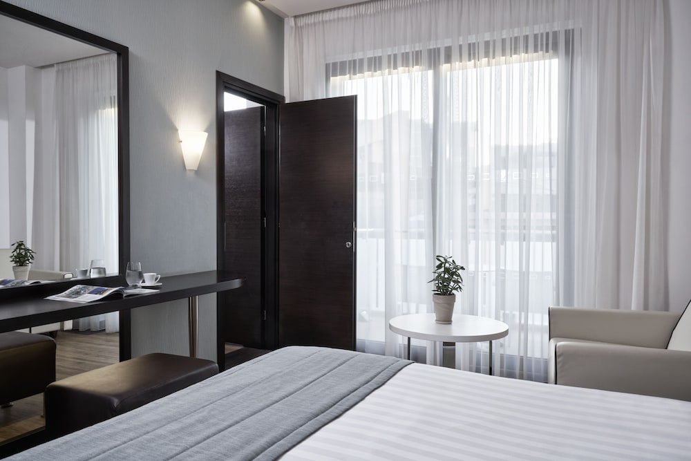 Family Deluxe Room - Photo 5