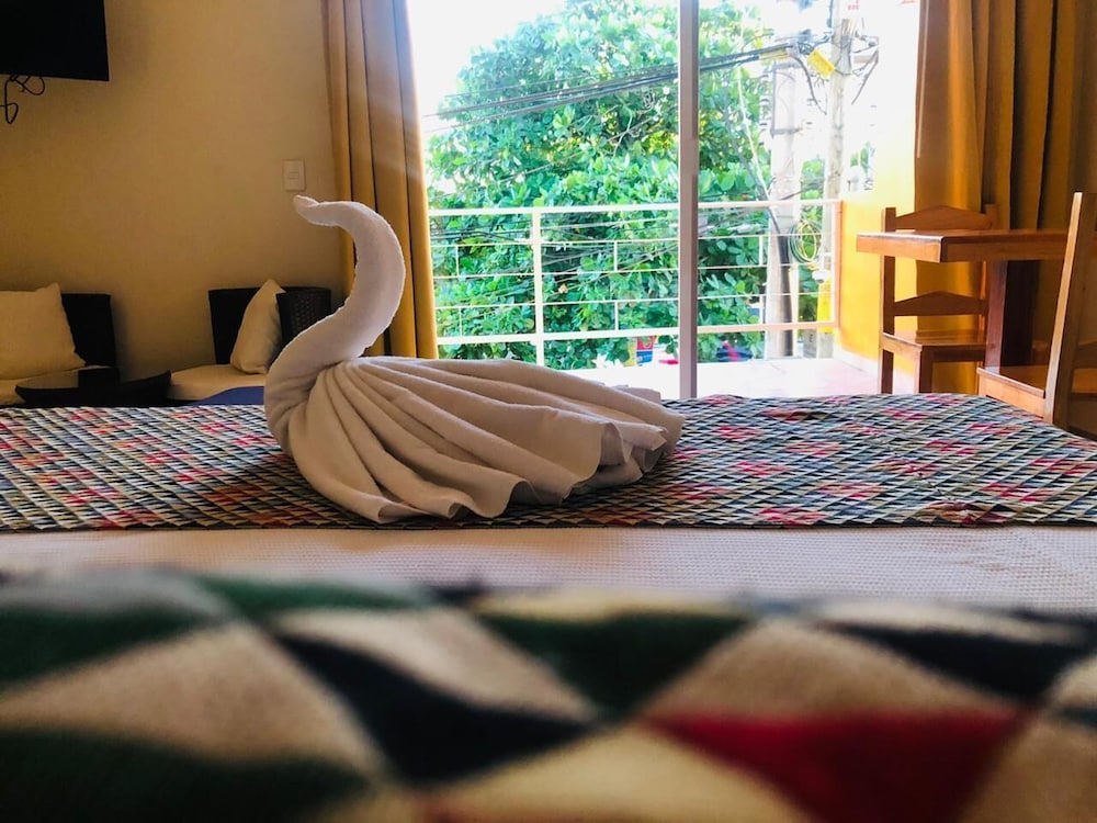 Deluxe Room, 1 King Bed, Balcony, City View