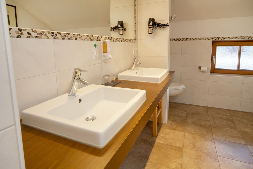 Traditional Suite, 3 Bedrooms, Patio, Mountain View photo 3