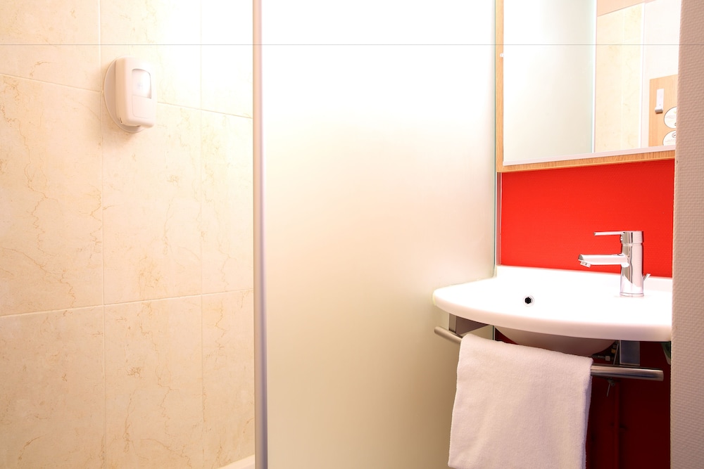 Twin Room, Non Smoking photo 2