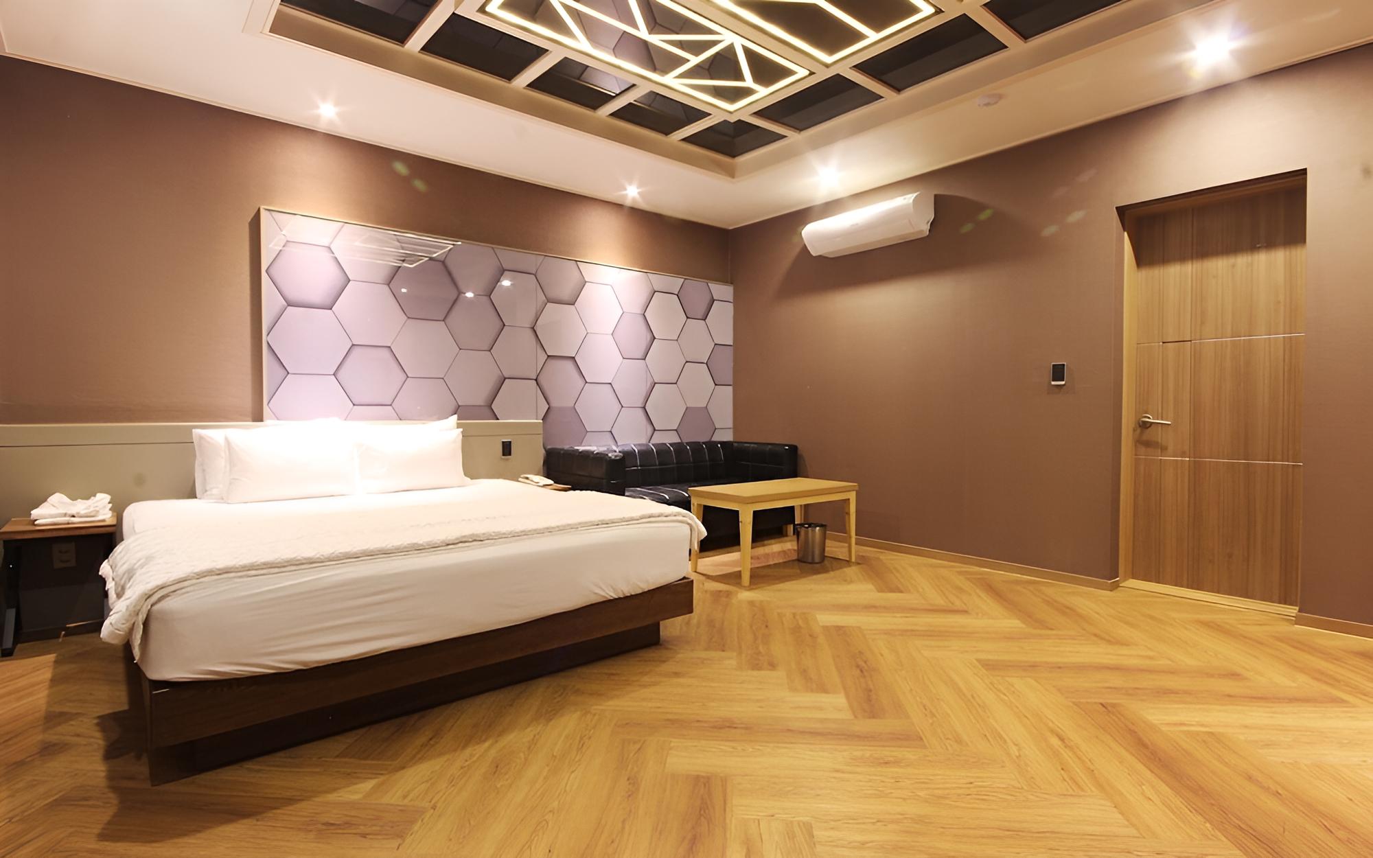 Room (Royal (ultra high-end PC/air purifier) photo 1