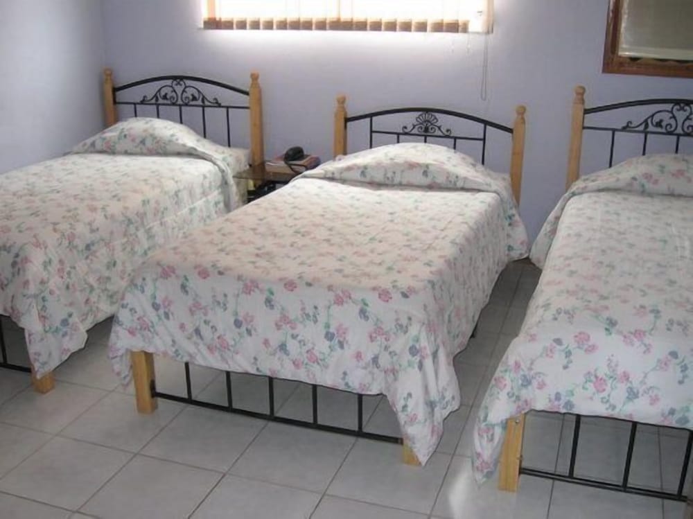 Standard Double Room, 2 Double Beds photo 3