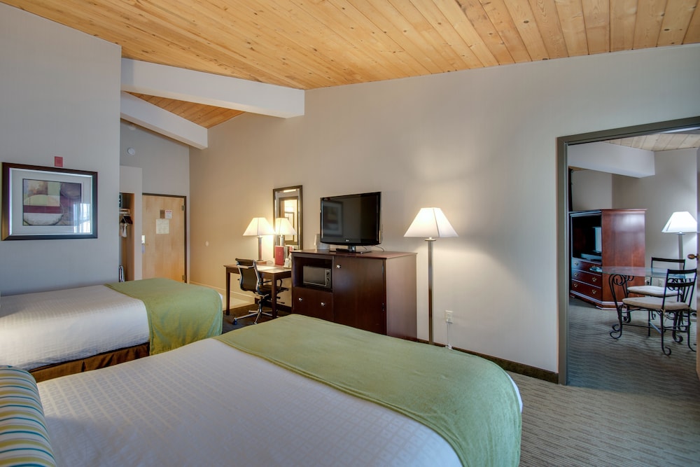 Suite, Multiple Beds, Non Smoking, Refrigerator & Microwave (2nd Floor;Living Room;With Sofabed) - Photo 2