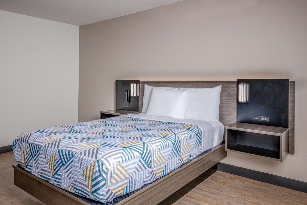 Standard Room, 1 Double Bed, Accessible, Non Smoking