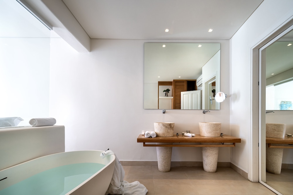 Elegant Suite, Sea View - Photo 13