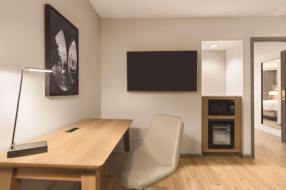 Suite, 1 Bedroom, Non Smoking - Photo 1