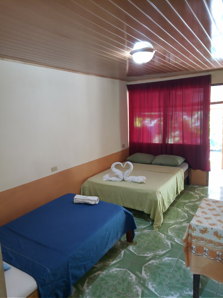 Triple Room, Multiple Beds photo 2