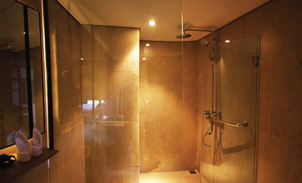 Premier King Sea View - Photo 3
