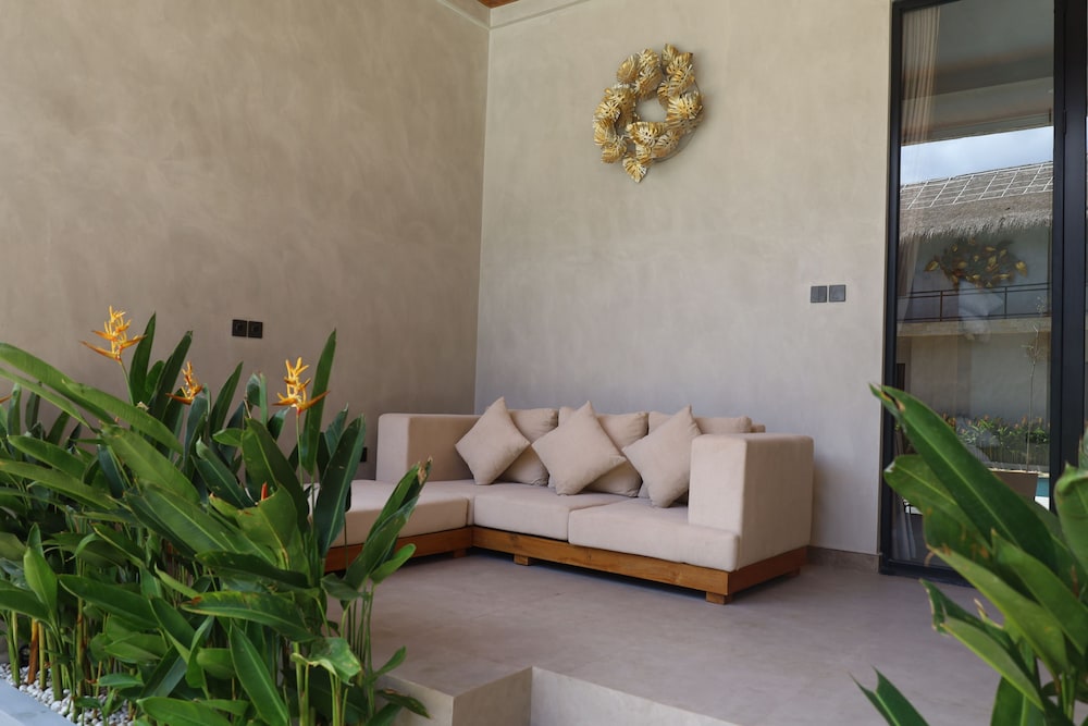 Superior Double Room, Pool View