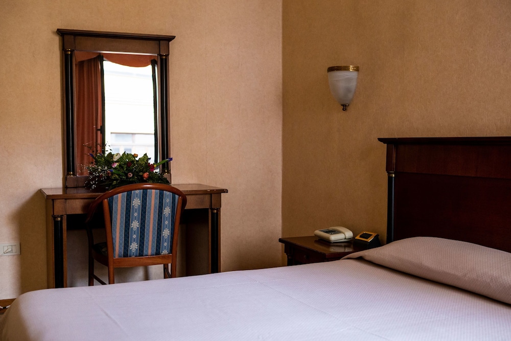 Double or Twin Room photo 1