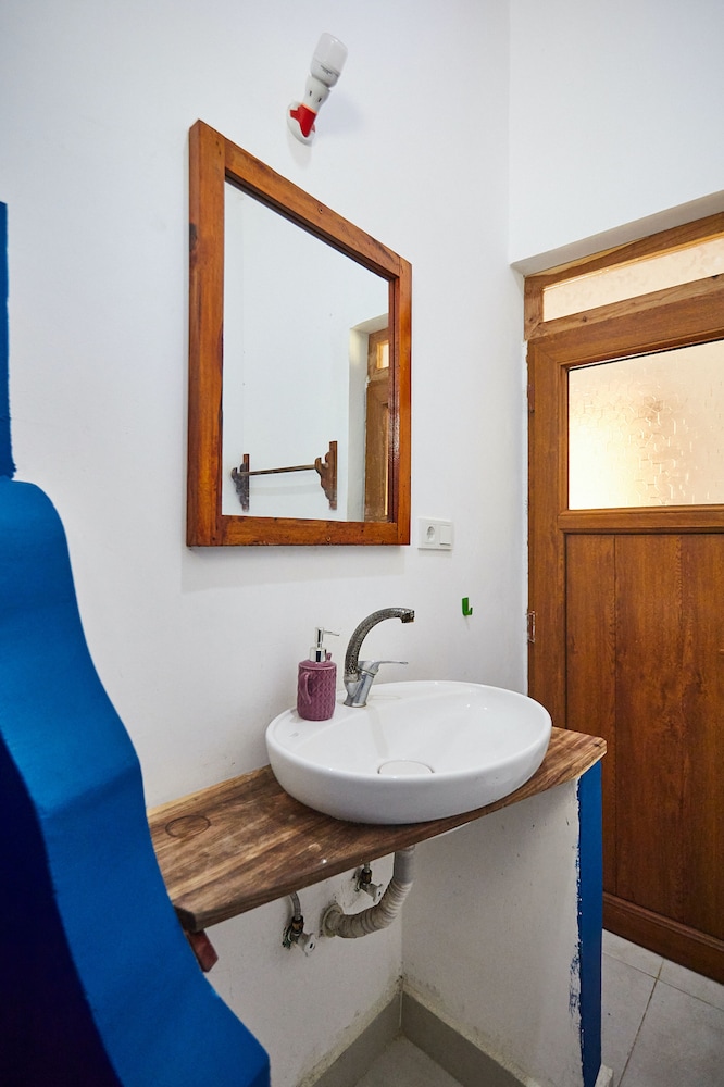Standard Double Room, 1 Queen Bed, Balcony, Courtyard View