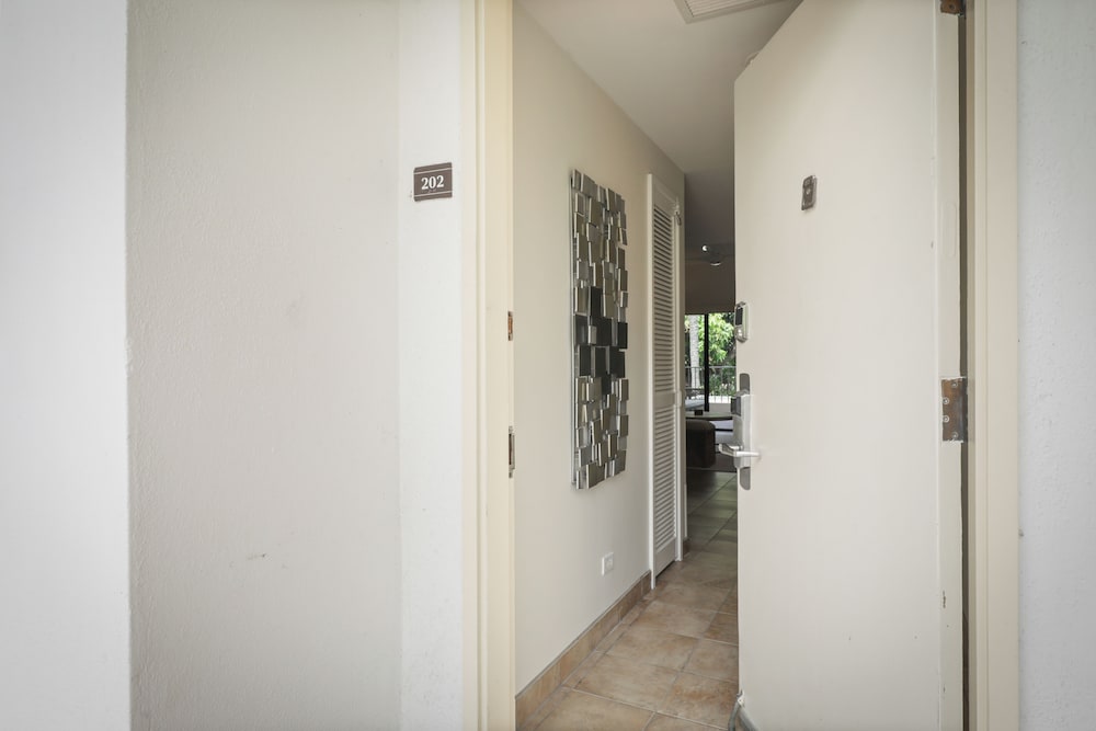Room, 1 Bedroom, Ocean View (Unit 202 ,1Bath) photo 2