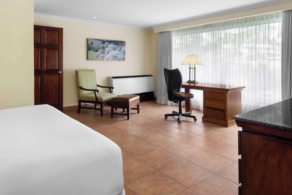 Junior Suite, Business Lounge Access photo 1
