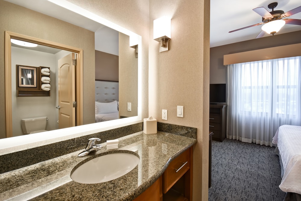 One Bedroom Suite, One King and One Sofa Bed, Non-Smoking - Photo 8