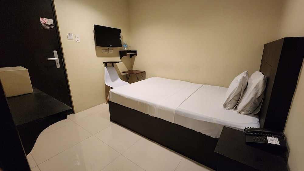 Economy Double Room - Photo 2