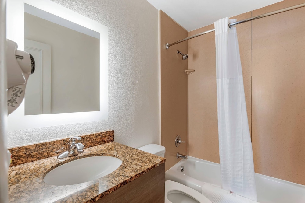 Suite, Multiple Beds, Non Smoking photo 1