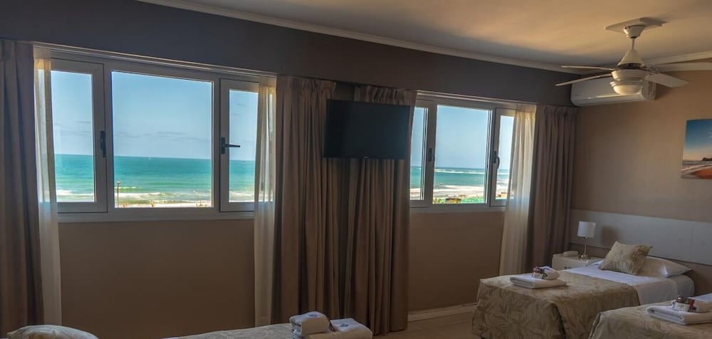 Standard Triple Room, 3 Twin Beds, Non Smoking photo 1