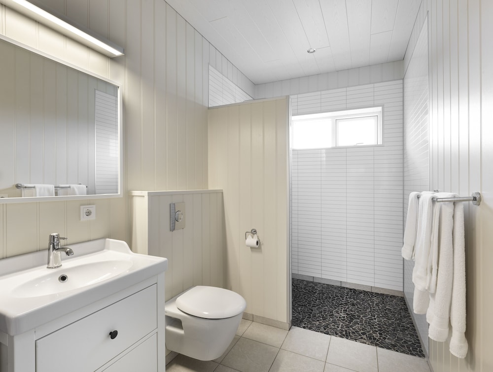 Junior Suite with Hot Tub Access - Photo 16