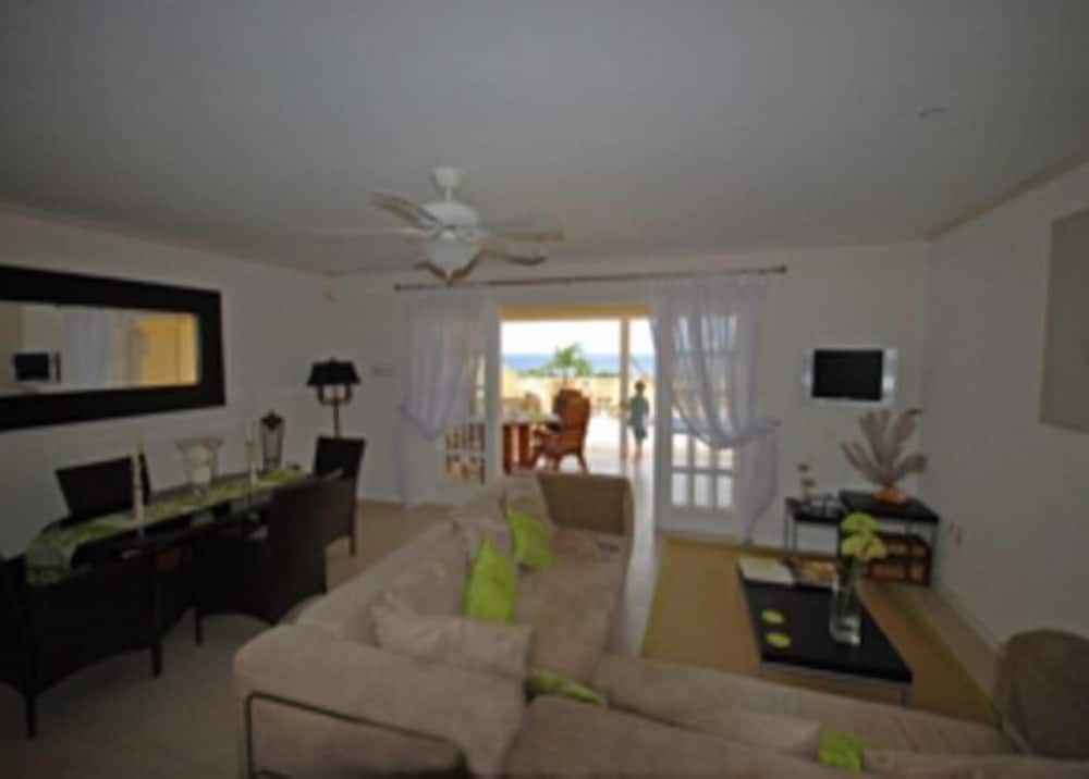 Panoramic Villa, 2 Bedrooms, Sea View, Poolside photo 3