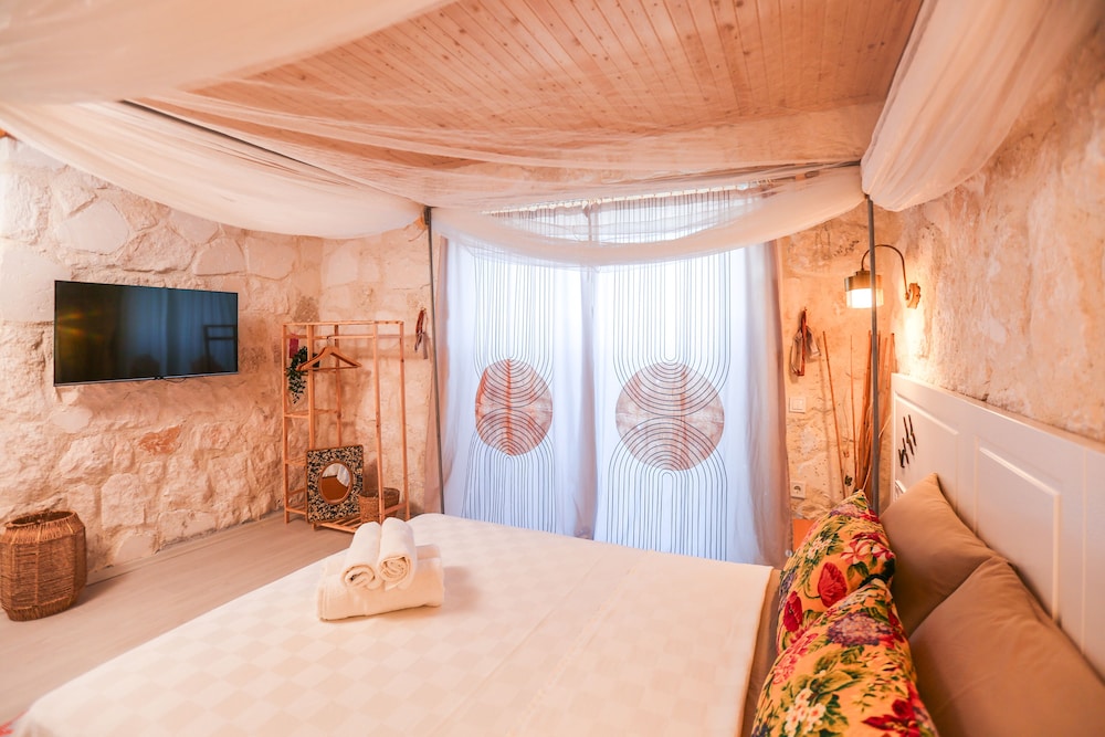 Comfort Room, 1 Double Bed, Non Smoking, Courtyard View photo 1
