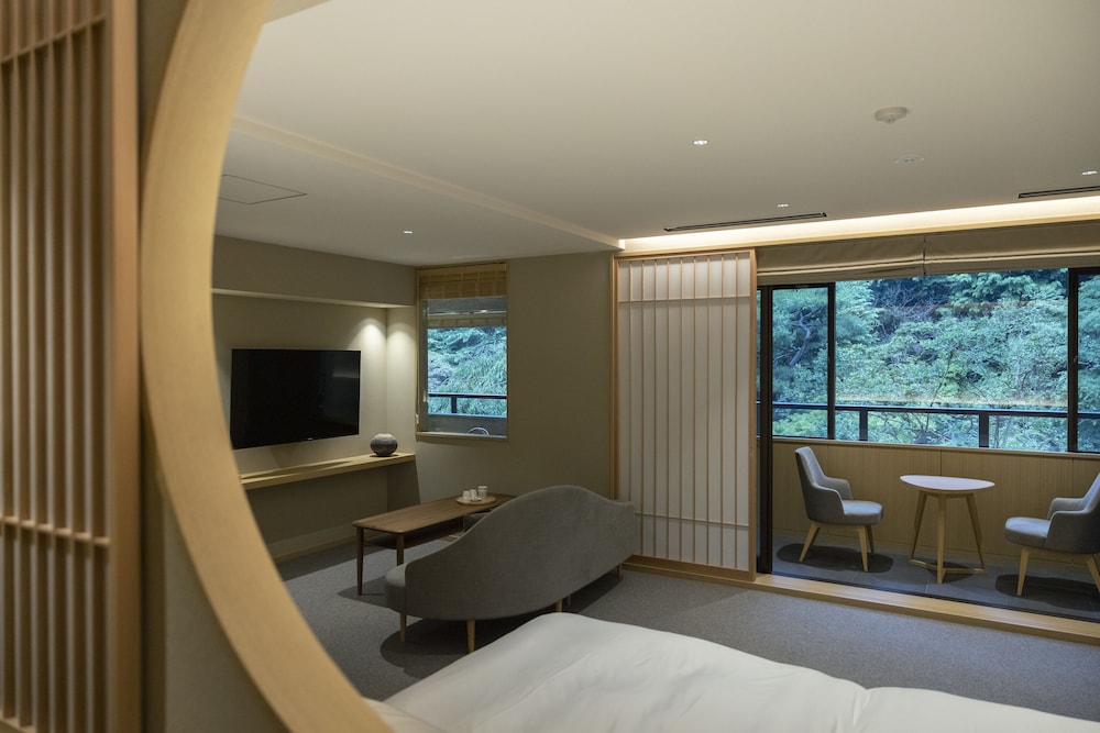 Executive Suite Twin, Non Smoking - Photo 24