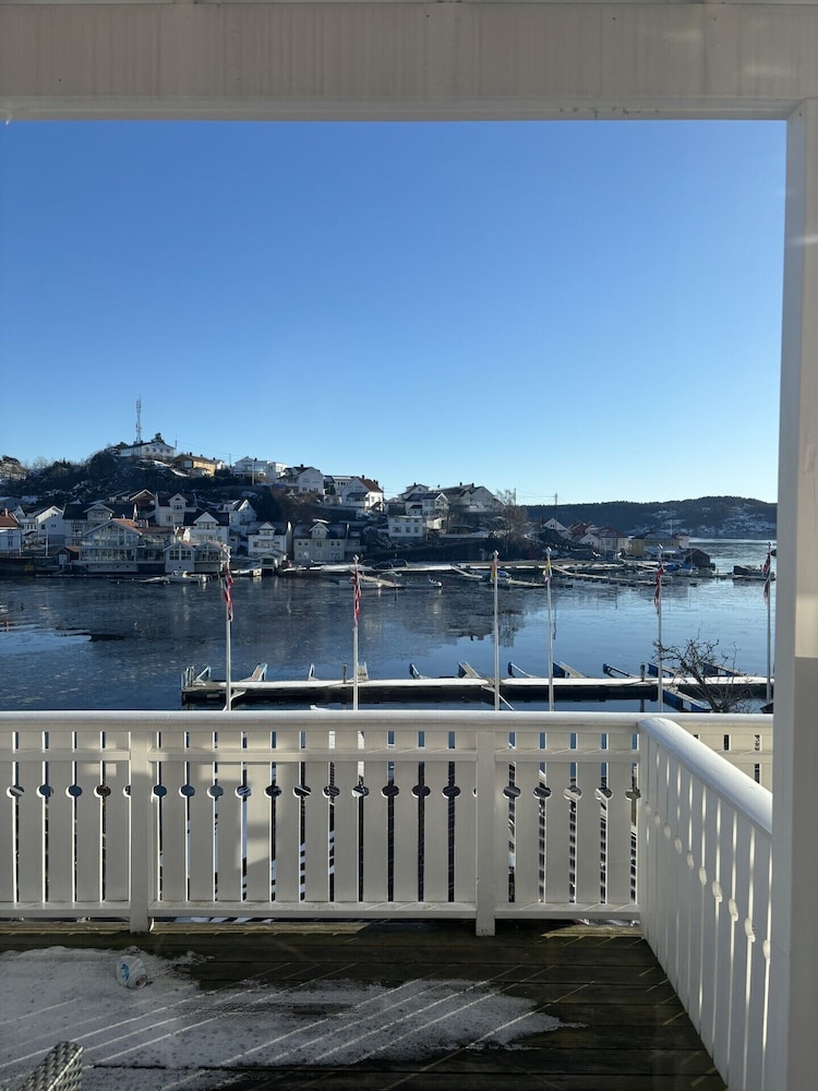 Superior Suite, 1 Bedroom, Non Smoking, Ocean View - Photo 2