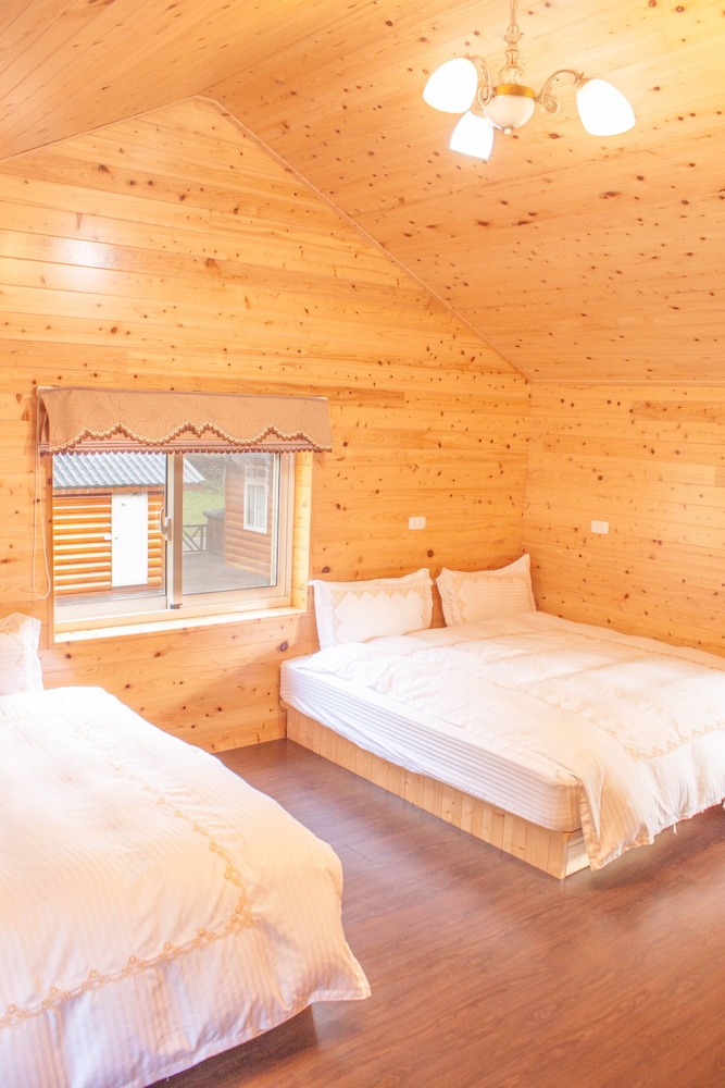 Room photo 2